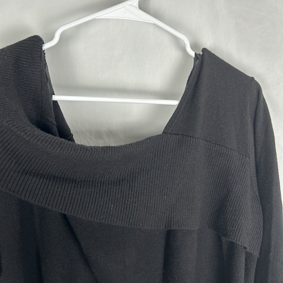 Lane Bryant Fitted Medium-Sleeve Asymmetrical Neck Pullover Sweater -Size 22/24 - Picture 3 of 8